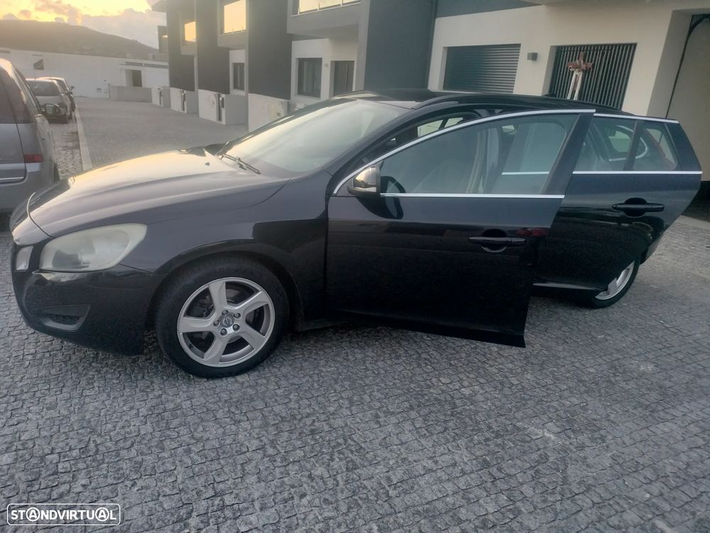 Volvo V60 1.6 D2 Drive Momentum Start/Stop - 6