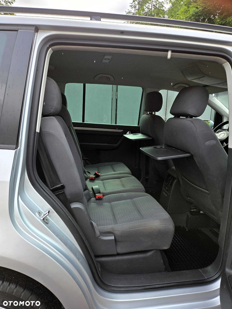 Volkswagen Touran - 7