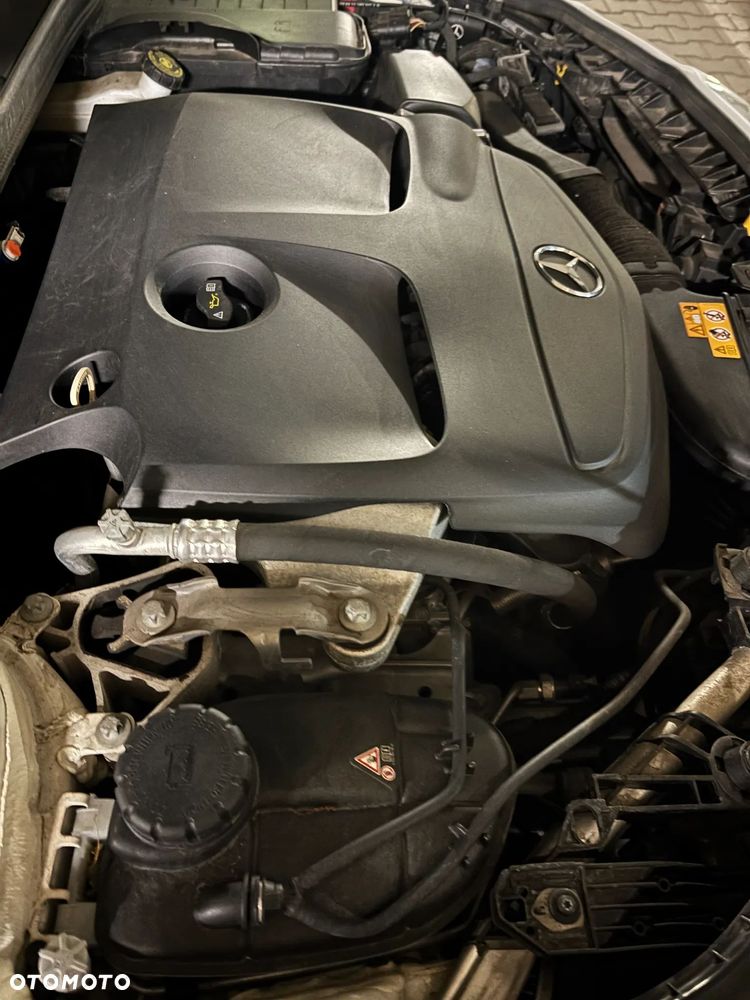 Mercedes-Benz CLA 180 7G-DCT - 19