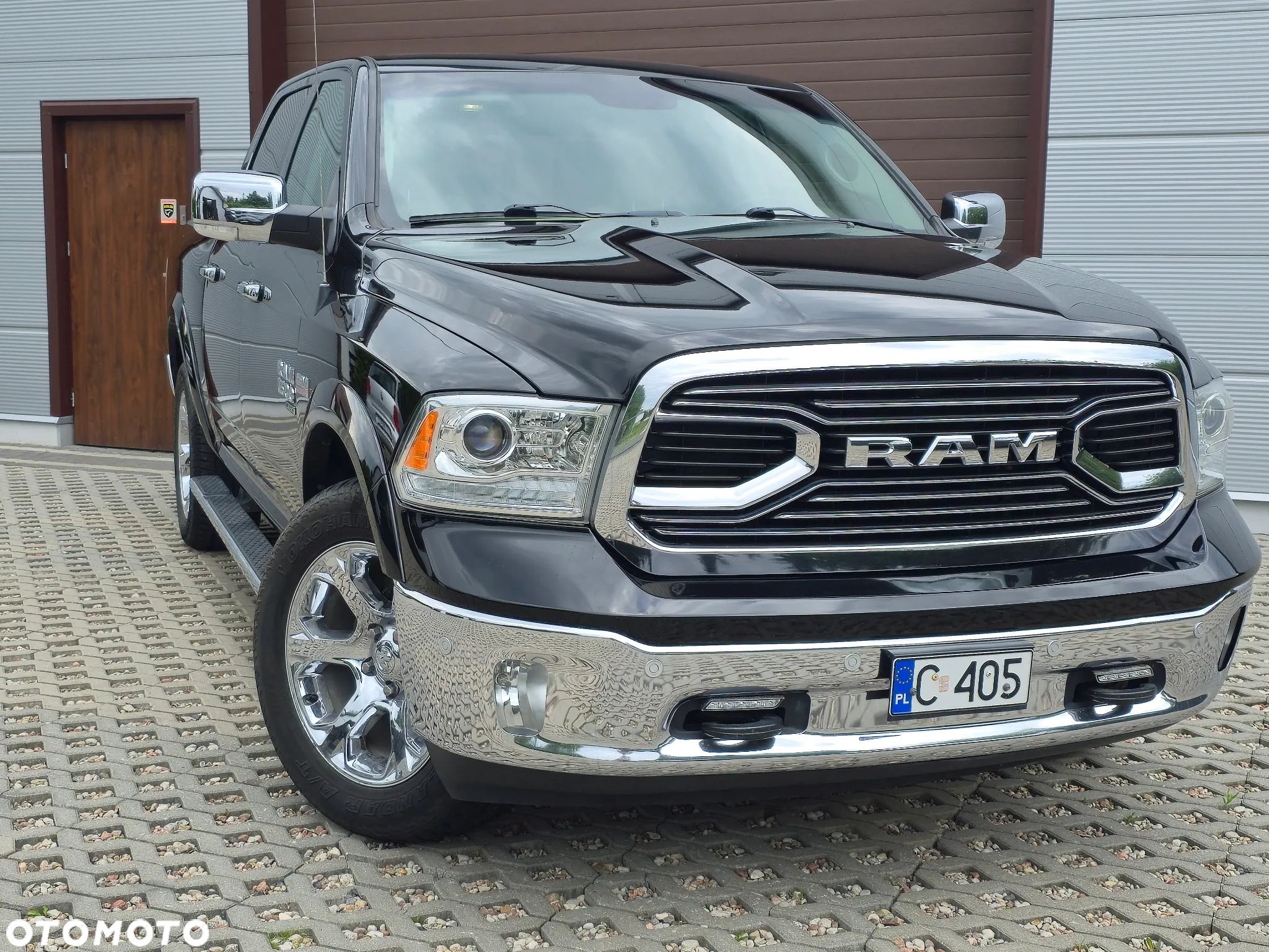 RAM 1500 5.7 Crew Cab Shortbed Laramie Sport Full - 1