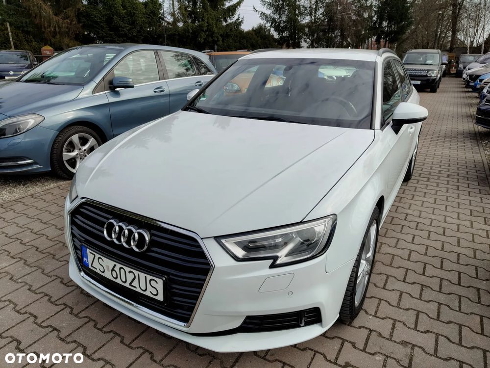 Audi A3 Sportback 35 TFSI S tronic - 4