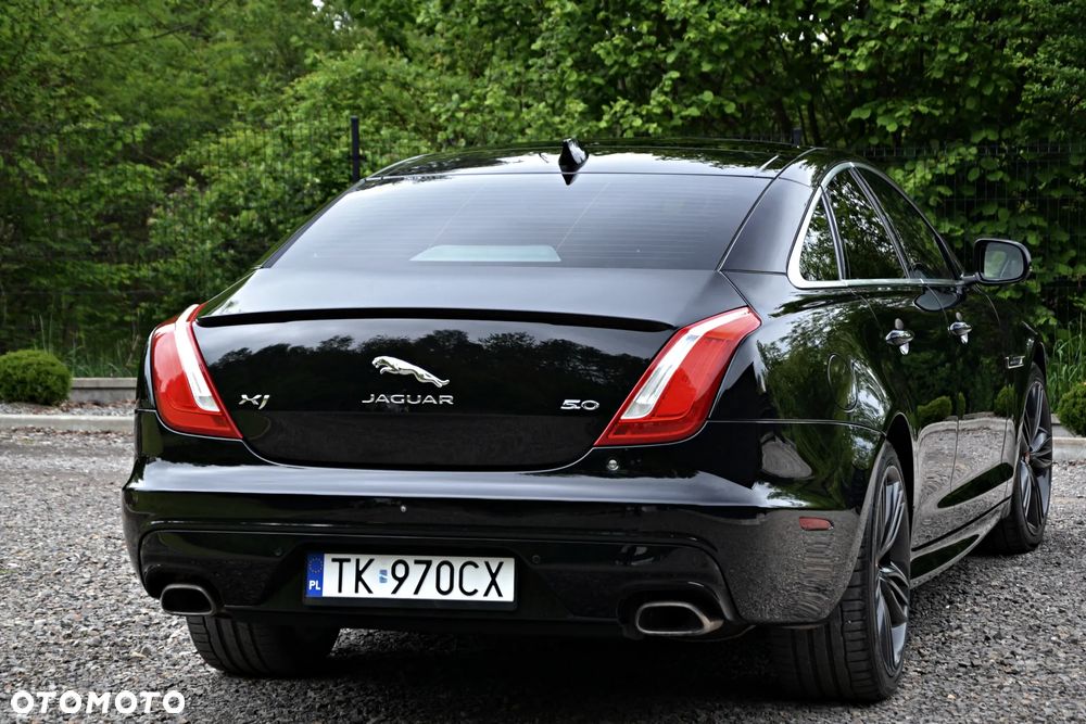 Jaguar XJ - 11
