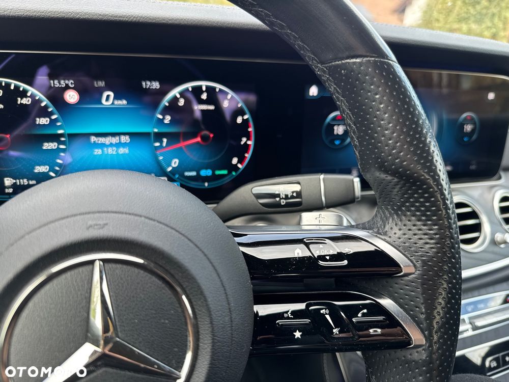 Mercedes-Benz Klasa E 200 4-Matic AMG - 27