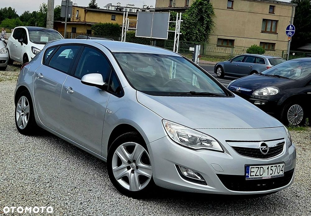 Opel Astra - 32