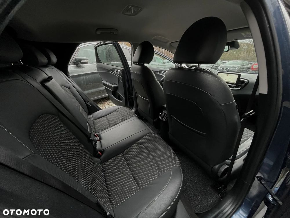 Kia XCeed 1.4 T-GDI L Business Line - 16