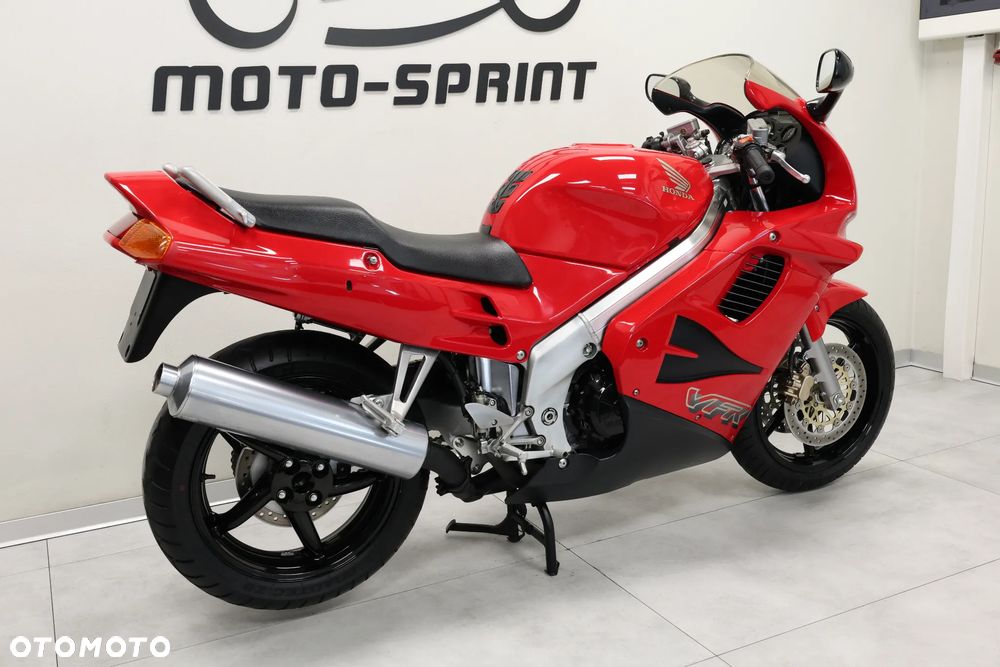 Honda VFR - 10