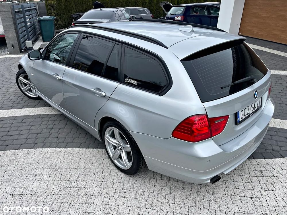 BMW Seria 3 318d DPF Touring Edition Exclusive - 18