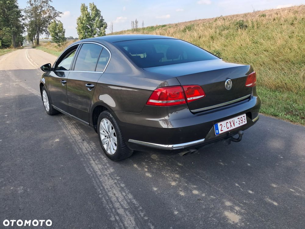 Volkswagen Passat 2.0 TDI Highline - 2