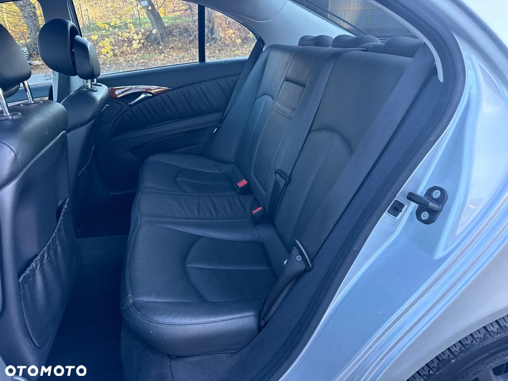 Mercedes-Benz Klasa E 500 T 4Matic Elegance Sport Edition - 20