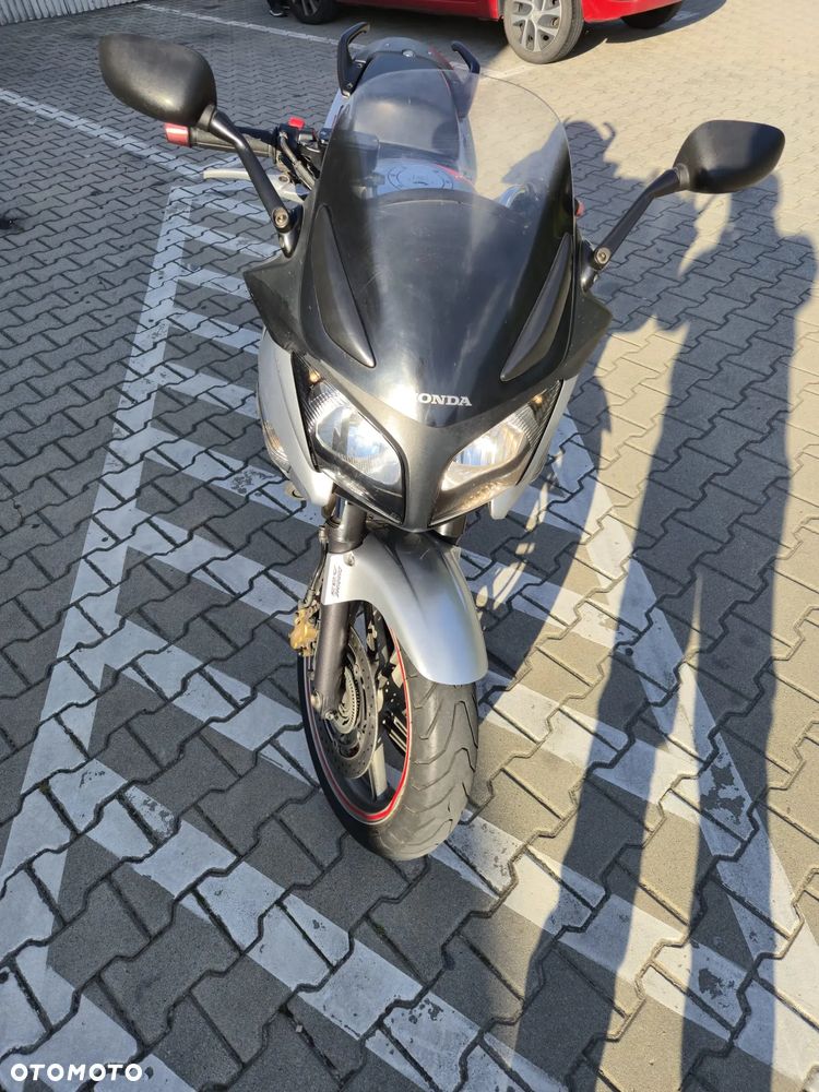 Honda CBF - 7