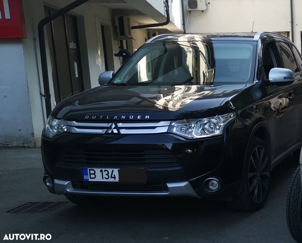Mitsubishi Outlander 2.2 DI-D 4WD Automatik Edition+ - 1