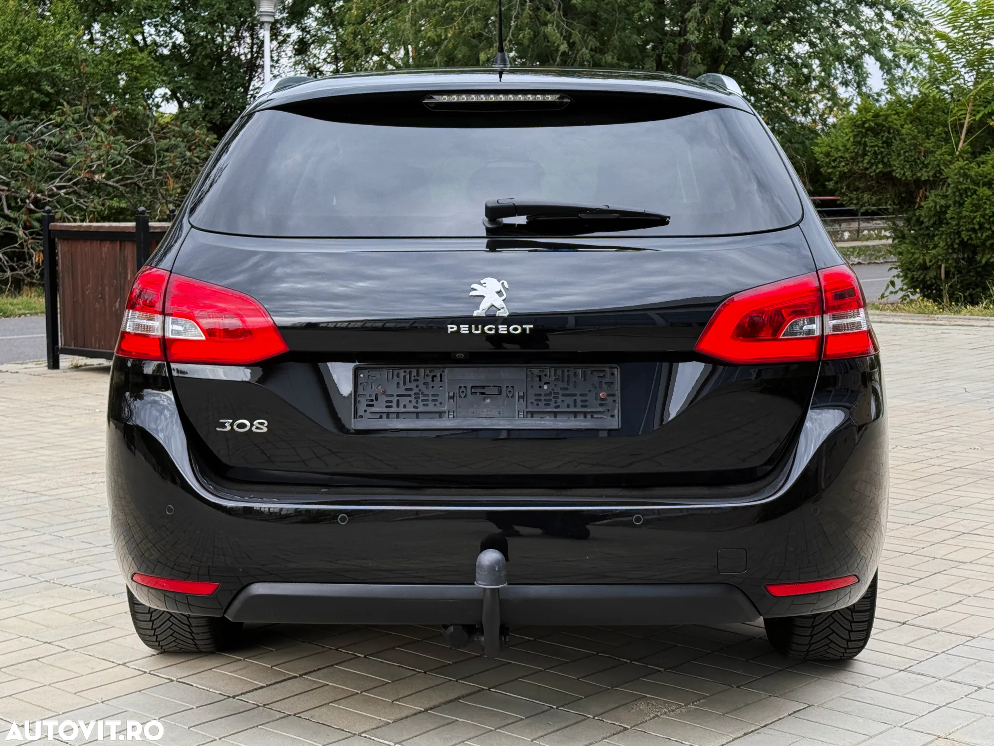 Peugeot 308 SW BlueHDi 130 Stop & Start Tech Edition - 11