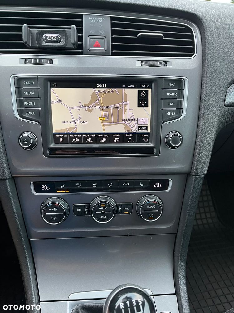 Volkswagen Golf 1.6 TDI BlueMotion Technology Lounge - 23