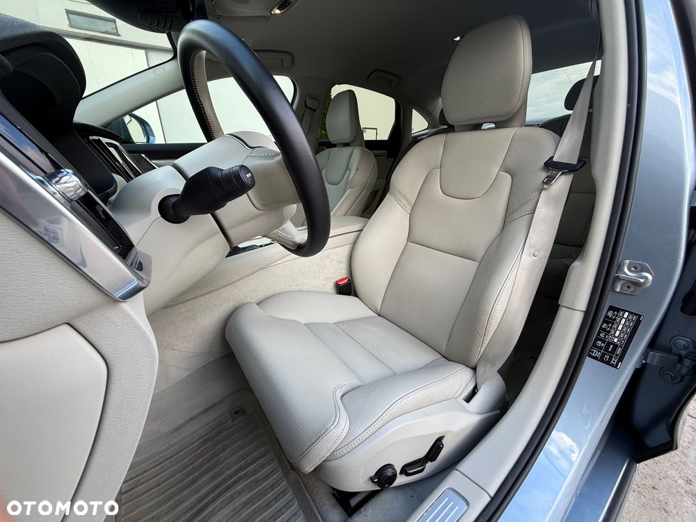 Volvo S90 D4 SCR Momentum Pro - 15