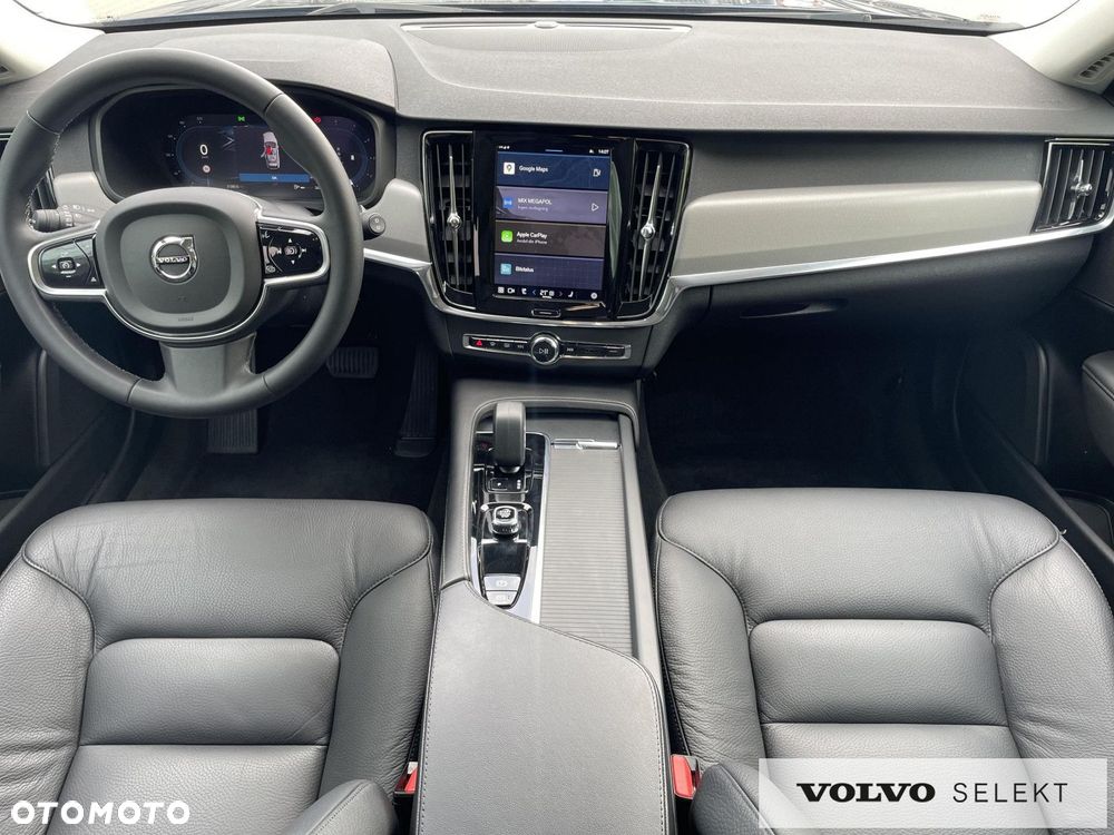 Volvo V90 Cross Country - 24