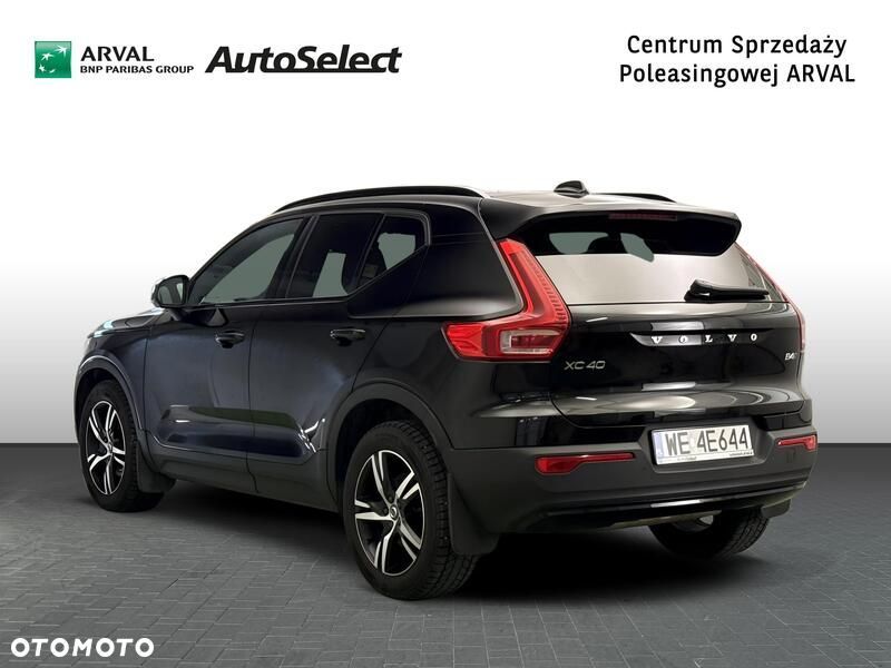 Volvo XC 40 B4 B AWD R-Design - 3