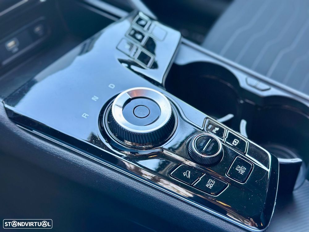 Kia Sportage 1.6 T-GDI AWD Base - 22