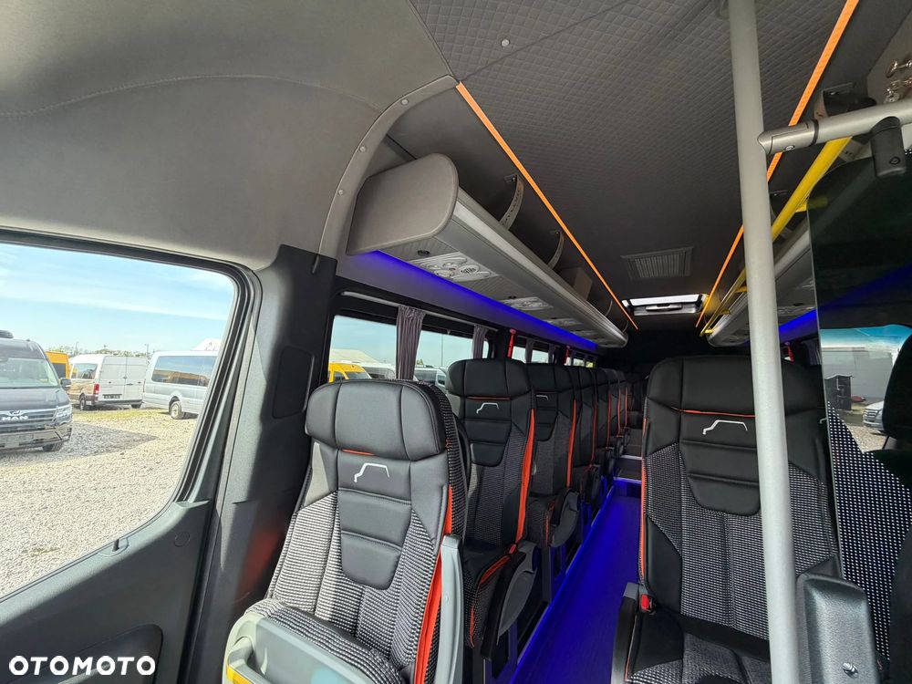 Mercedes-Benz Sprinter 519 - 26