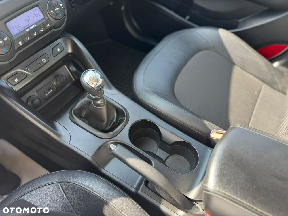 Hyundai ix35 - 23