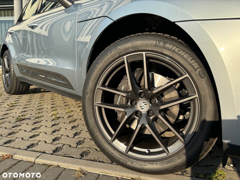 Porsche Macan T - 4