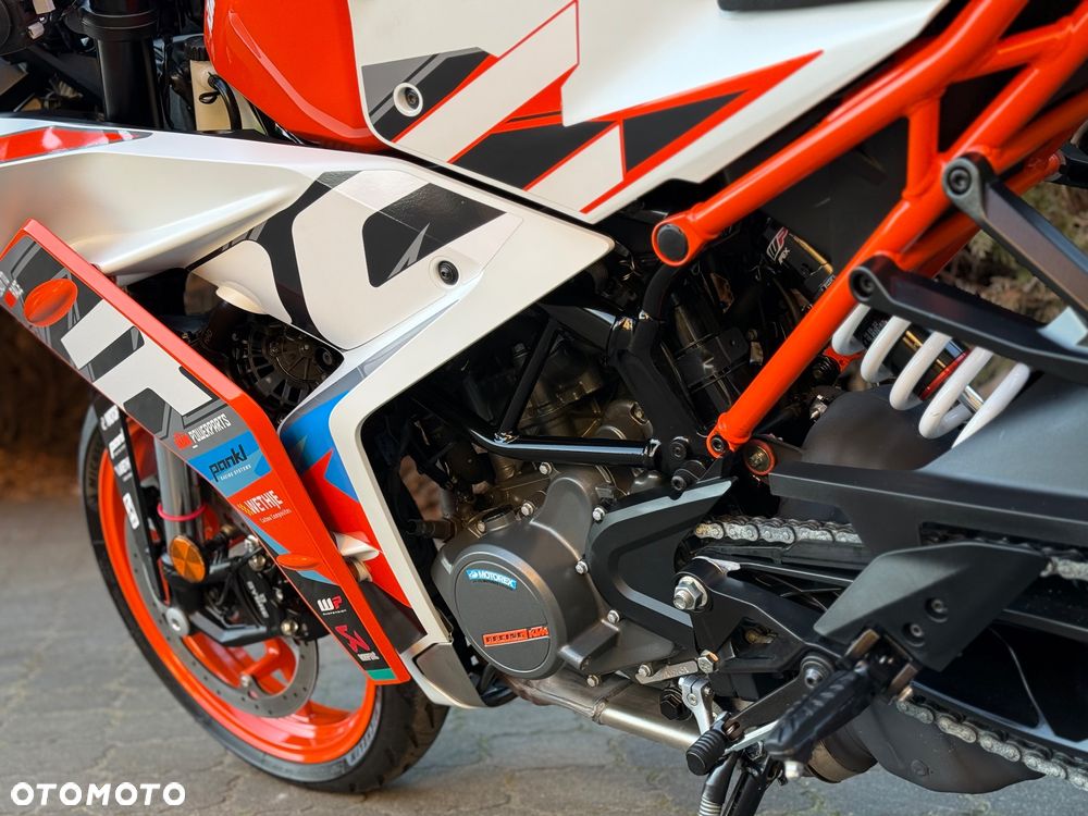 KTM RC 125 - 34