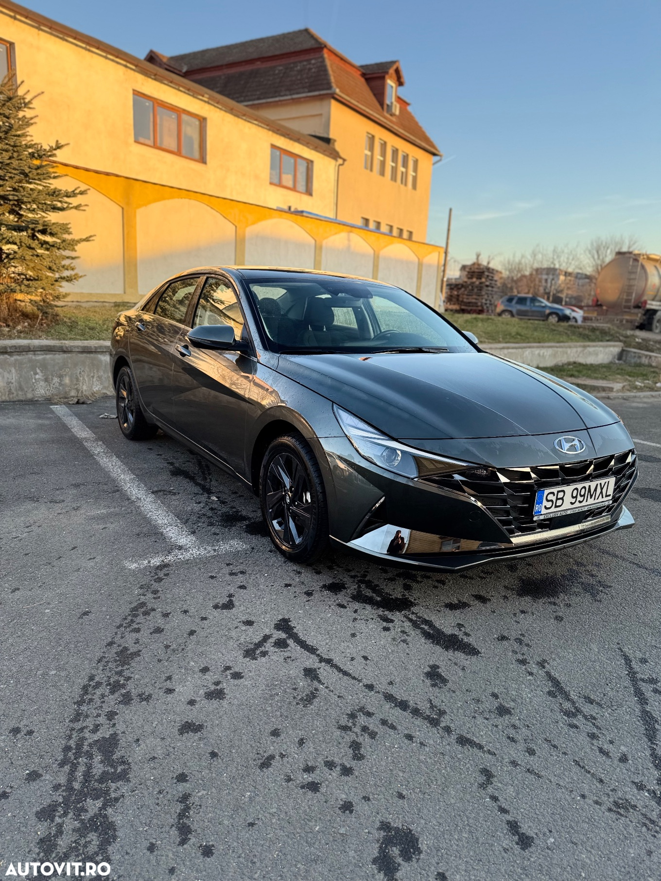 Hyundai Elantra 1.6 l 123 CP 6MT Highway - 2