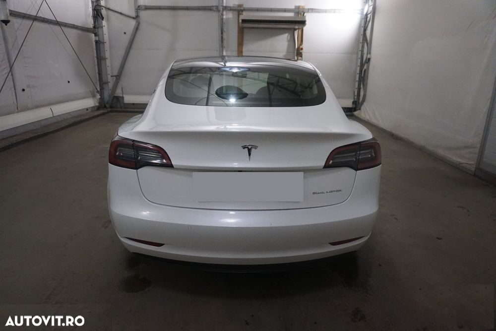 Tesla Model 3 Langstreckenbatterie Allradantrieb Dual Motor - 12
