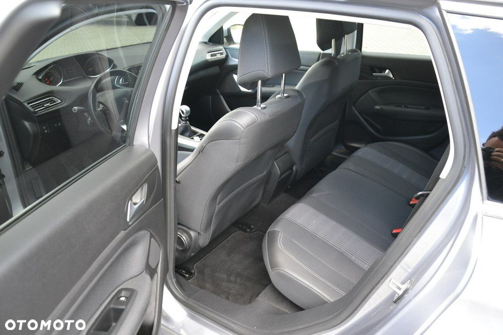 Peugeot 308 - 13