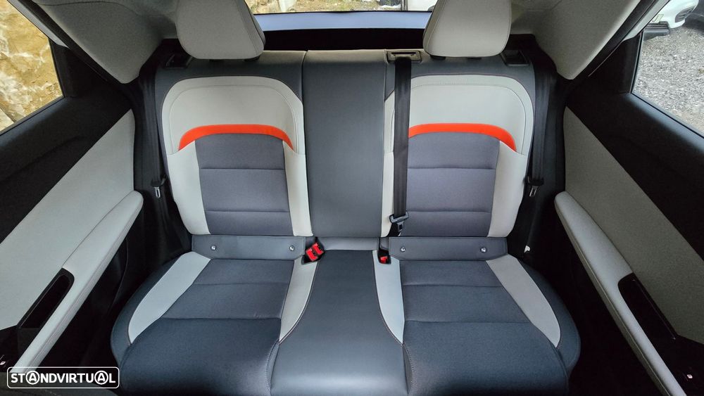 MG MG4 64 kWh Luxury - 52