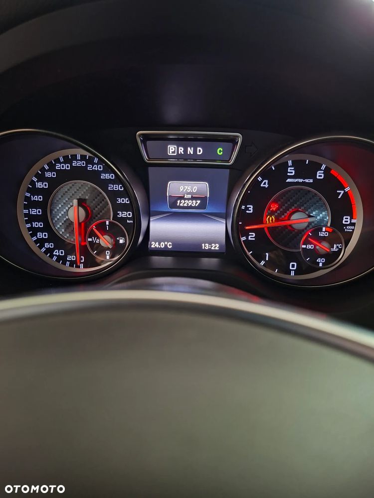 Mercedes-Benz CLA 45 AMG 4Matic 7G-DCT - 21