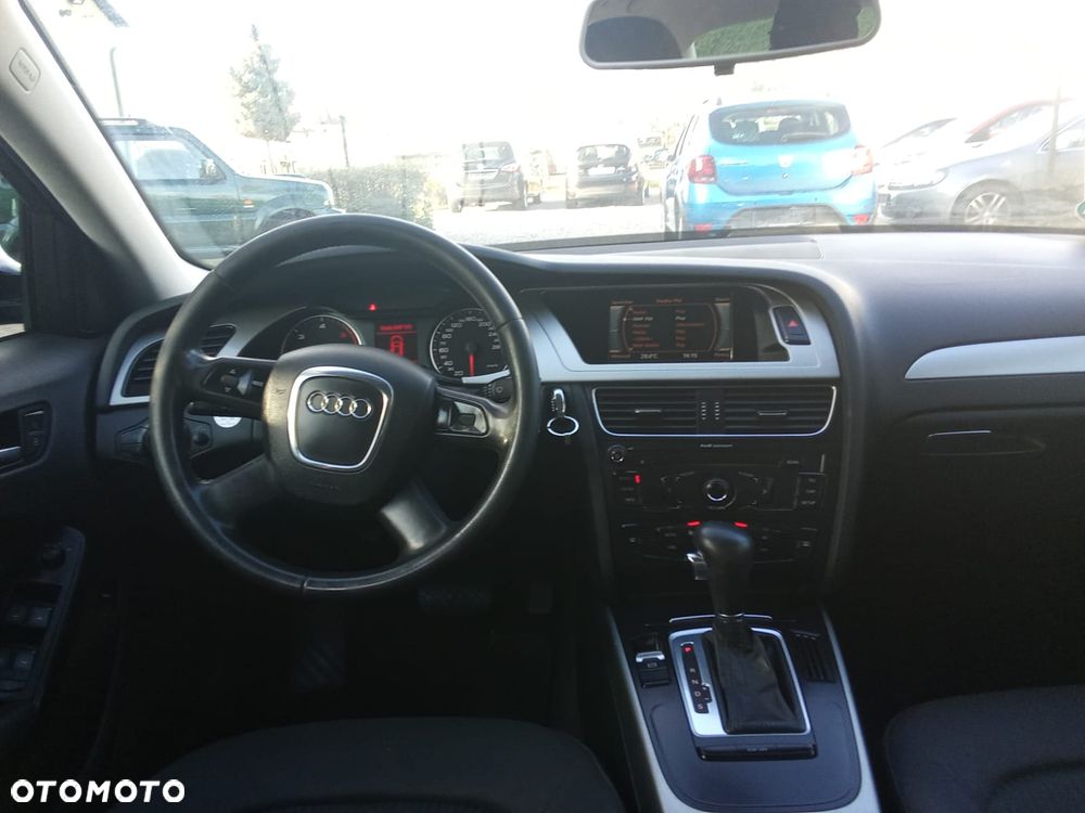 Audi A4 Limousine - 6