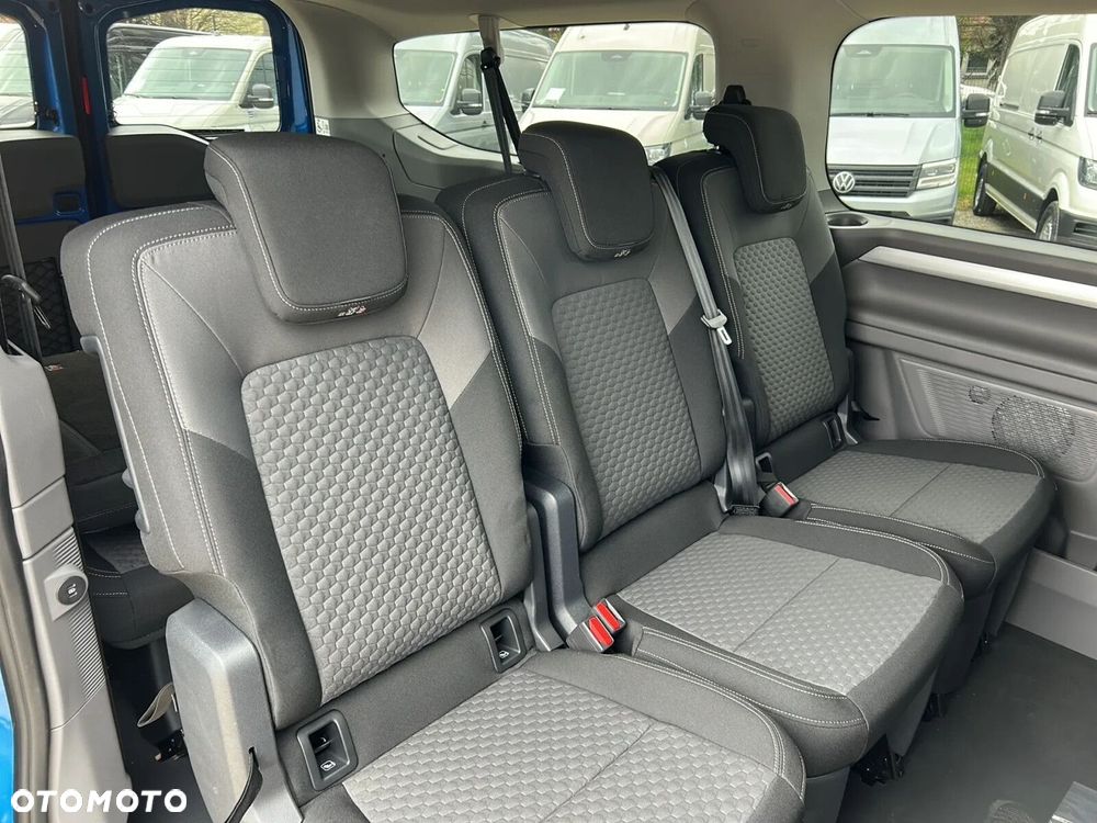 Volkswagen Caravelle - 16