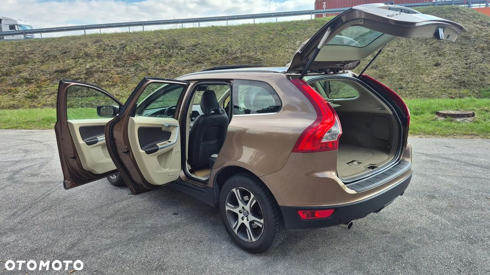Volvo XC 60 D3 AWD Summum - 24