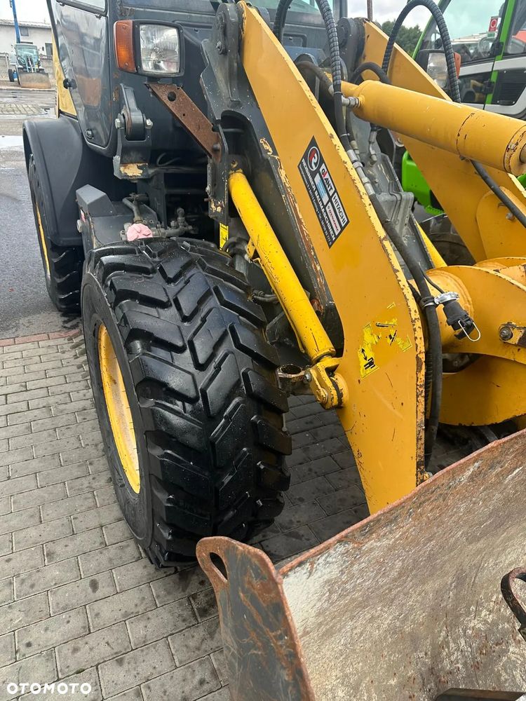 Komatsu WA 80 - 23