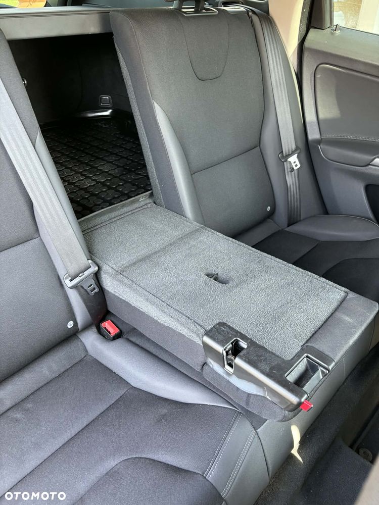 Volvo XC 60 D3 Momentum - 12