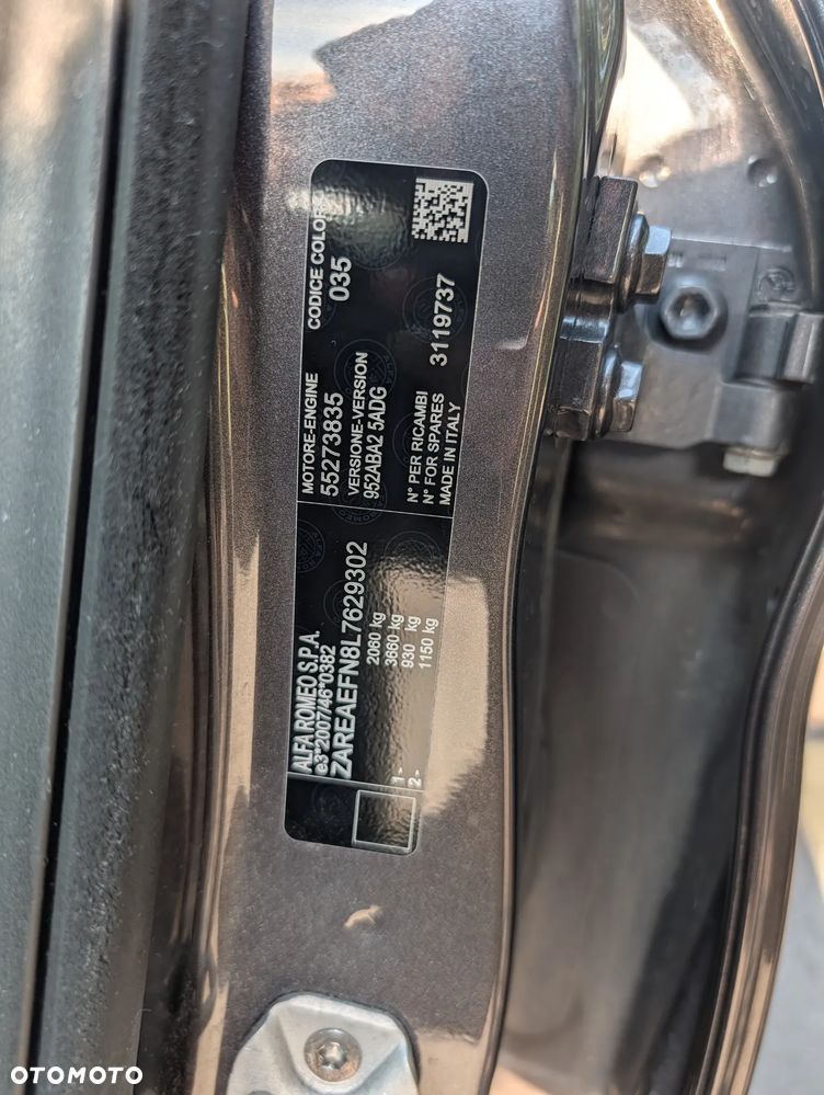 Alfa Romeo Giulia 2.0 Turbo - 9