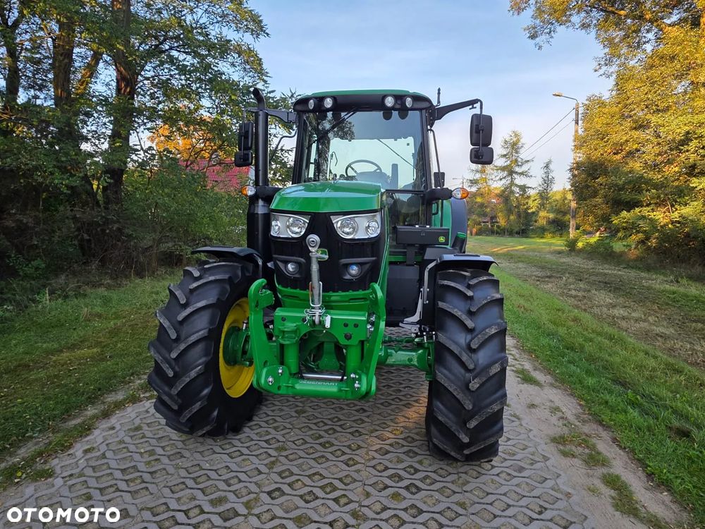 John Deere 6120M - 12