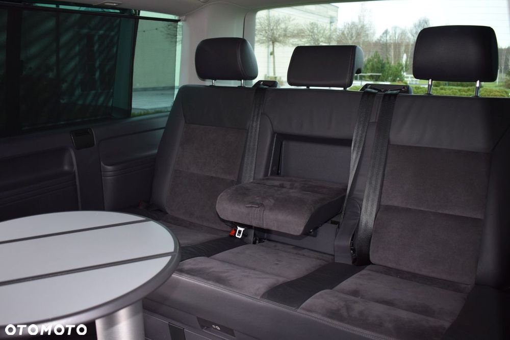 Volkswagen Caravelle - 12