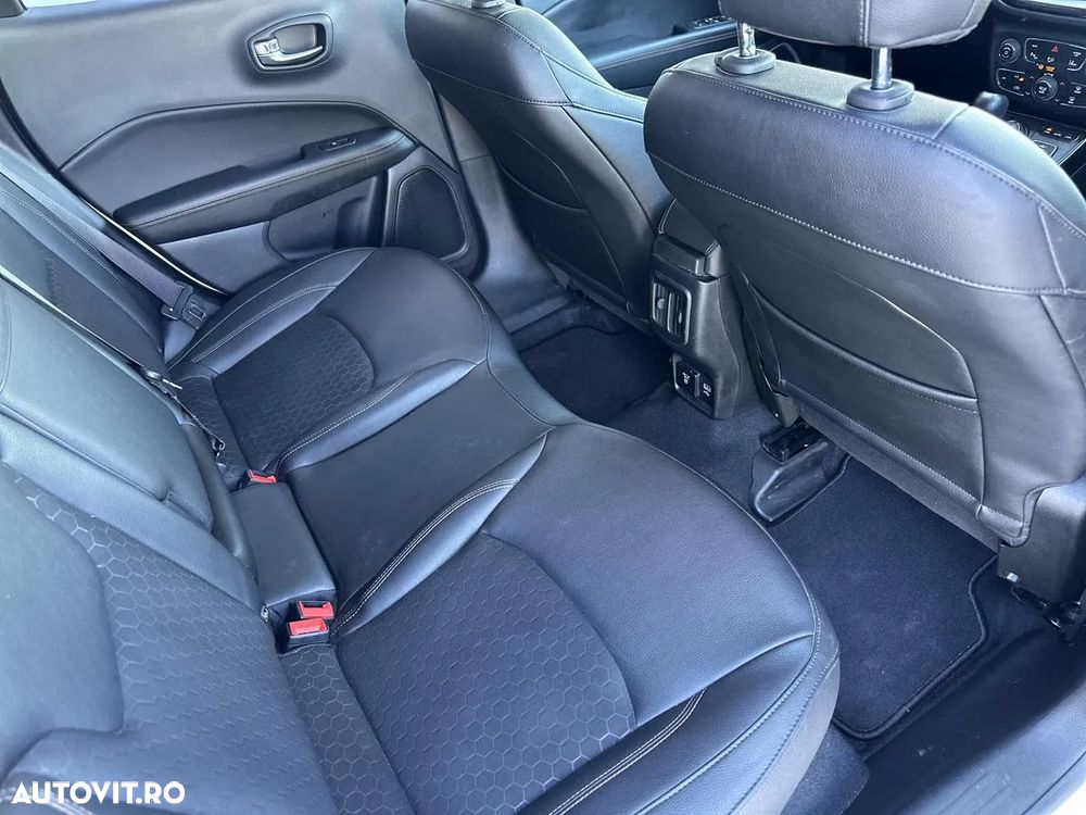 Jeep Compass - 11