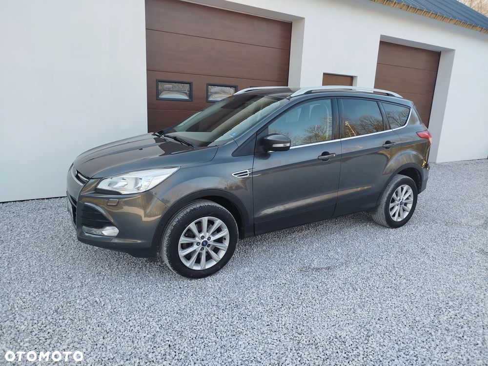 Ford Kuga 2.0 TDCi 2x4 Titanium - 2