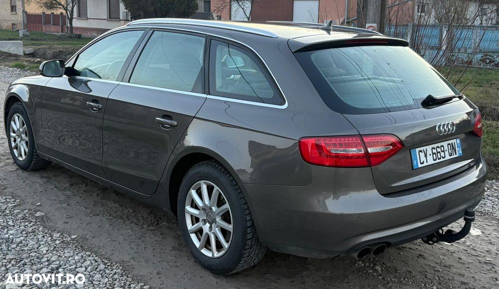 Audi A4 Avant 2.0 TDI DPF clean diesel multitronic Attraction - 5