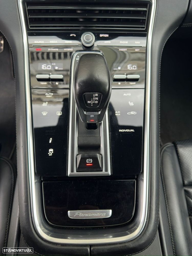 Porsche Panamera Sport Turismo - 15