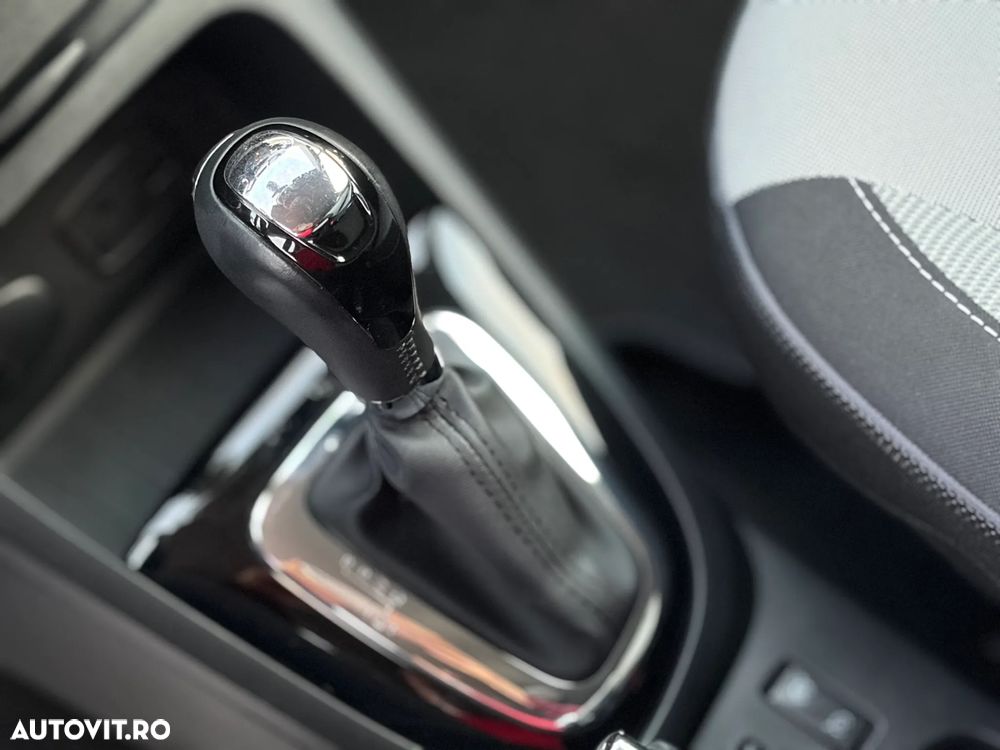 Renault Captur ENERGY TCe 120 EDC Intens - 13