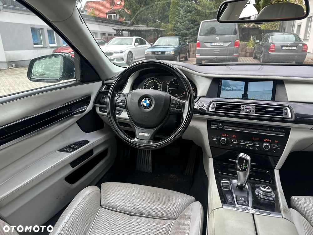 BMW Seria 7 - 21