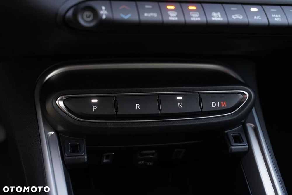 Jeep Avenger 1.2 T3 mHEV Summit FWD eDCT6 - 22