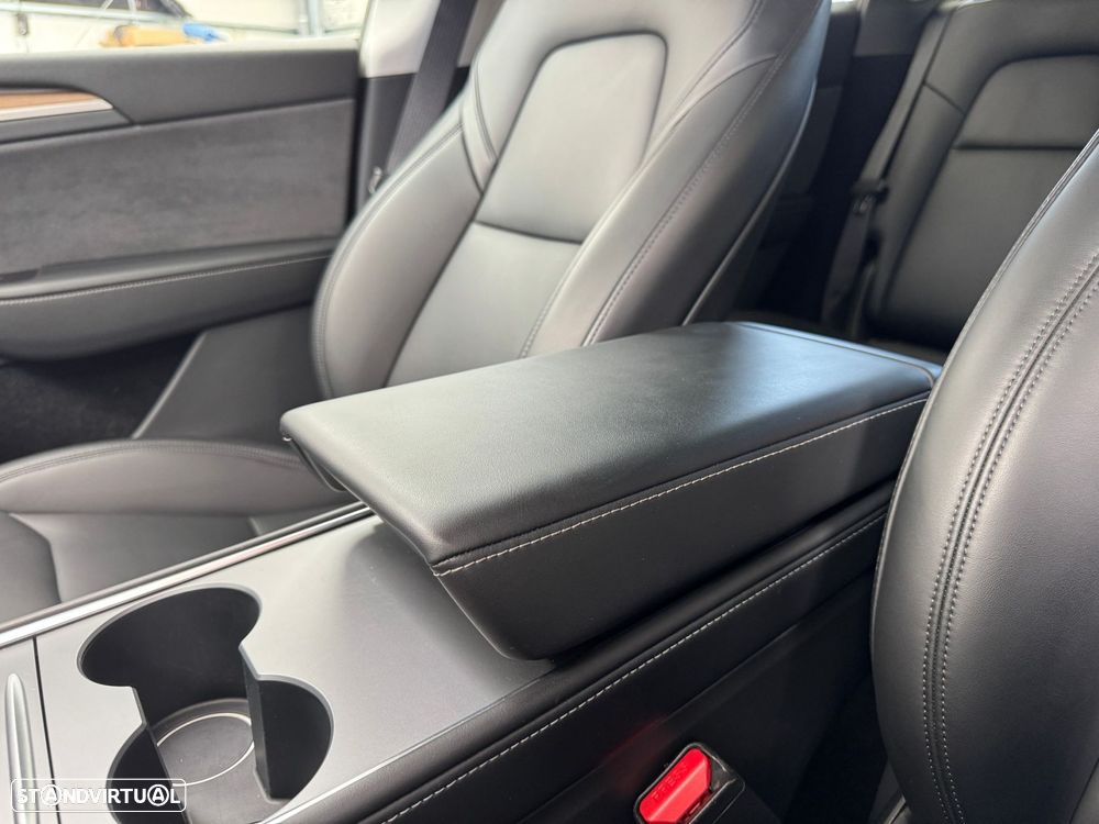 Tesla Model Y Tração Traseira - 39