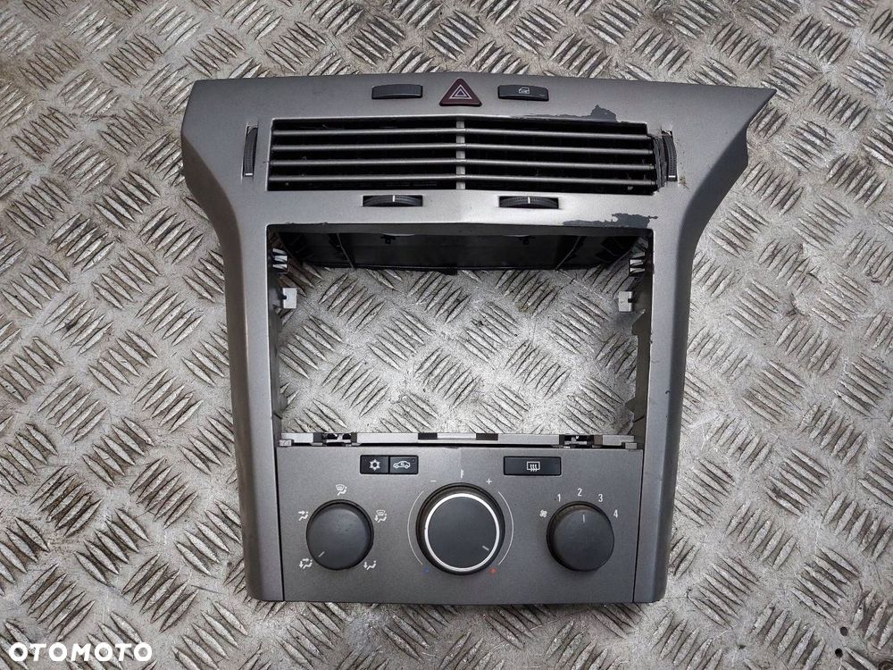 PANEL NAWIEWU KONSOLA ŚRODKOWA RAMKA OPEL ASTRA H 13100105 24465731 - 1