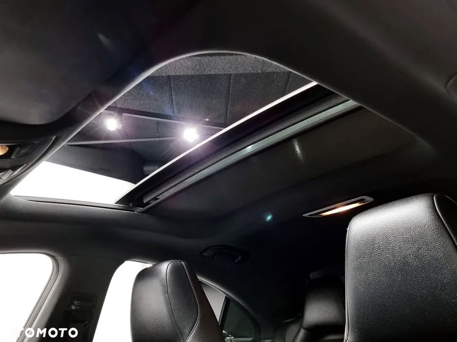 Mercedes-Benz CLA - 13