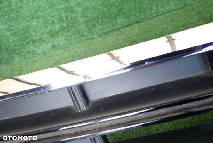 VW TOUAREG III LIFT 18- atrapa grill - 7