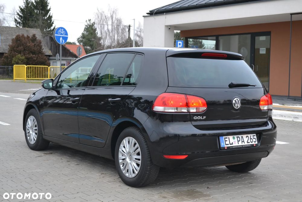 Volkswagen Golf - 11